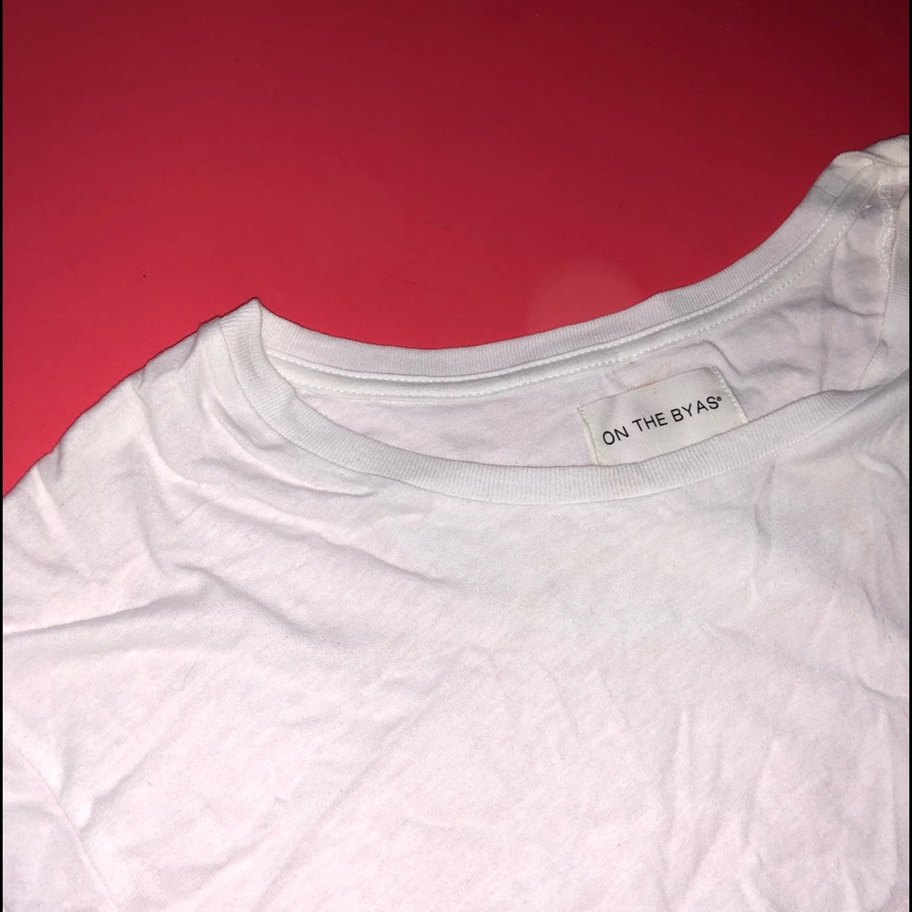 White long tee